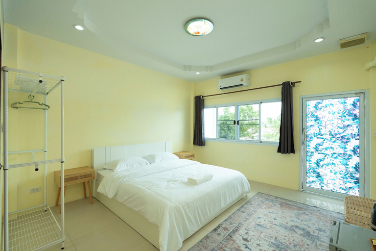 Room 4, Tibe & Tribe Phangan Hostel, Ko Phangan
