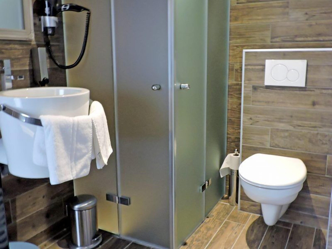 Bathroom 5, Les Chambres de Louise, Haut-Rhin
