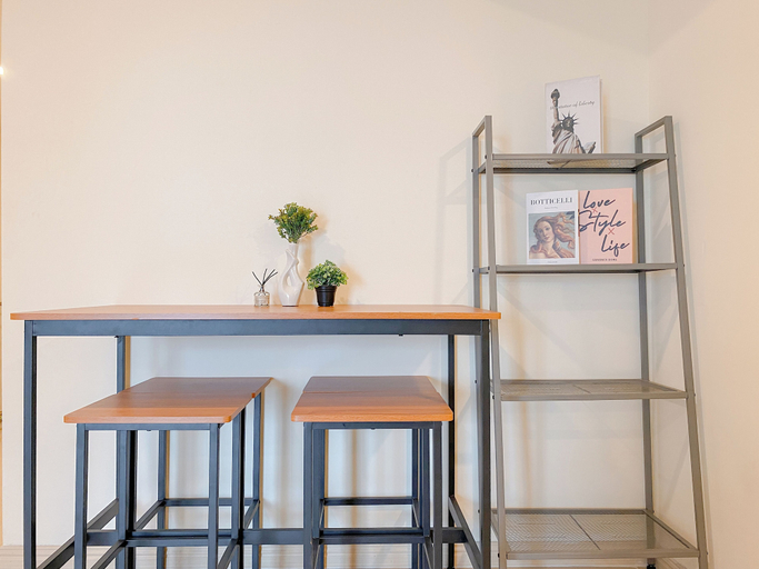 In-room dining 5, Tidy Warm Toned 2Br Apartment Meikarta, Cikarang
