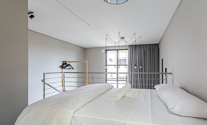 Room, Ap a Cond. w/ Pool and Gym, 350m the Beach Jpr212, Florianopolis