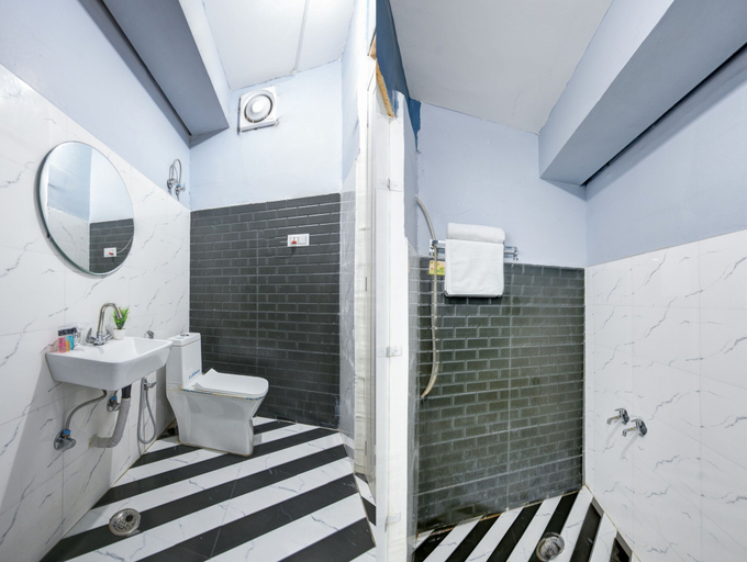 Bathroom 4, Hotel ALLEN STAY Uttam Nagar, Delhi