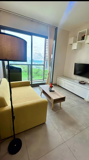 Bedroom 3, Phra Tamnak Hill Apartments, Pattaya