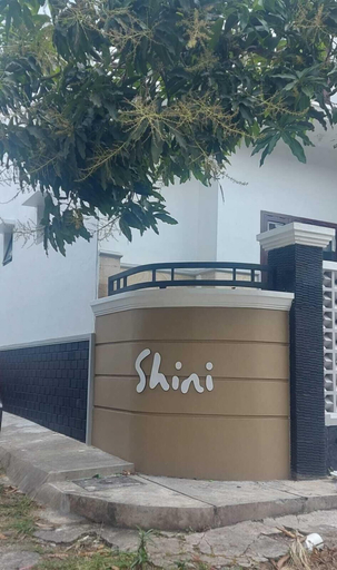 Front of property, Shini Guest House, Malang