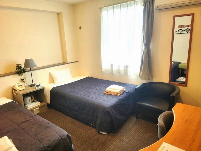 Bedroom 2, SagaCity Hotel, Saga