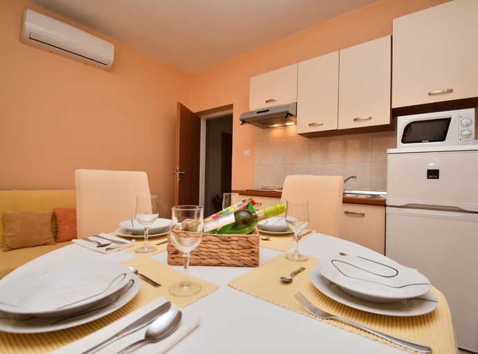 Dining room 2, Apartment Brioni, Poreč