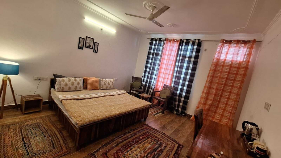 Room 2, Aangan Homestay and Cafe, Kangra