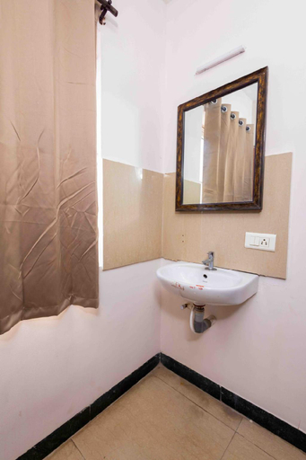 Bathroom 5, Hotel DRG Heritage, Tiruppur