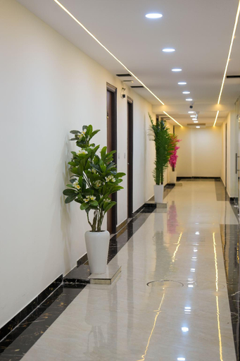 Lobby 3, Madhura Luxury Hotel, Gachibowli near Hitech City, Hyderabad