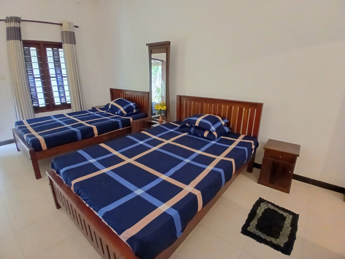 Room 3, SAALIYAAZ, Weligama