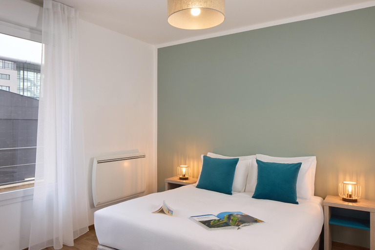 Bedroom 2, Quality Aparthotel Valenciennes, Nord