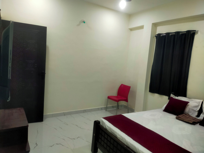 Room 3, SRI NAVANEETHA KRISHNA MAHAL & RESIDENCY, Theni