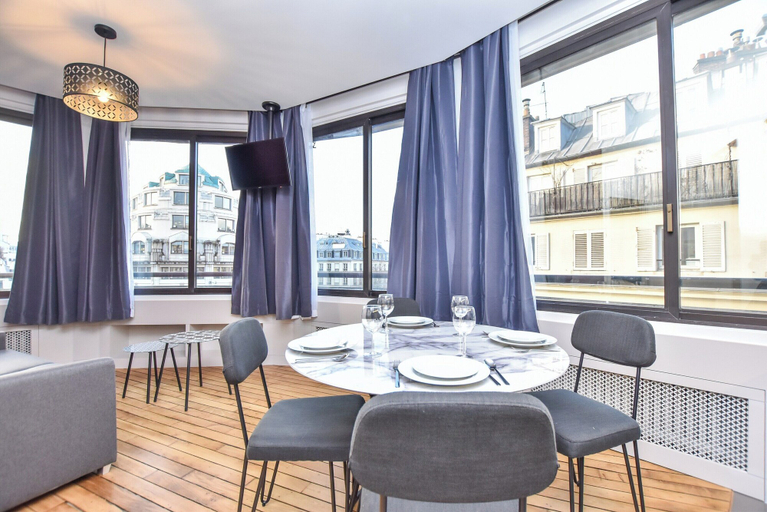 Dining 5, Bright Apartment - 1br/4p - Near Opera Garnier, Paris