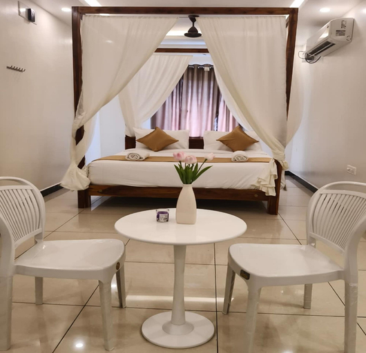 Room 2, Le Avirah, Viluppuram