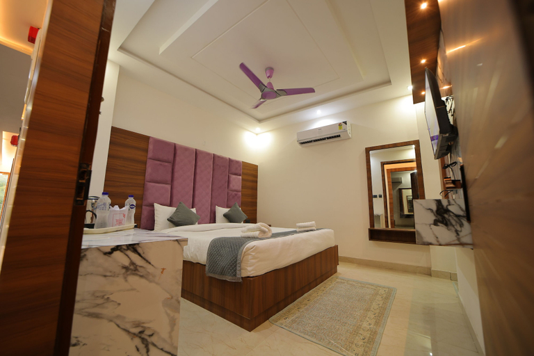 Bedroom 4, Hotel Dev Vilas Agra, Agra