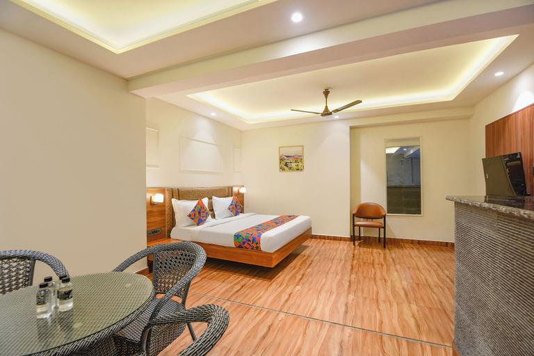 Room 2, FabHotel Prime Shahdara, Delhi