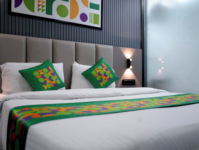 Room 4, Hotel Laxus, Ahmadabad