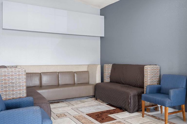 Public Area 2, Super 8 by Wyndham Fort Wayne, Allen