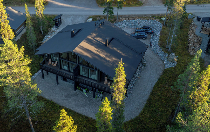 Front of property 5, Modern Luxury 4BR Villa Levi Center, Lapland
