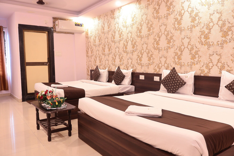 Room 4, HOTEL GOLDEN TREE, Bhopal