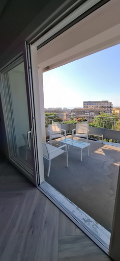 Living area 5, Damablu, Catania