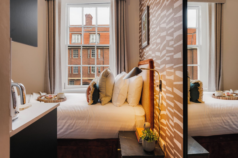 Room 3, Hotwells Your Apartment, North Somerset