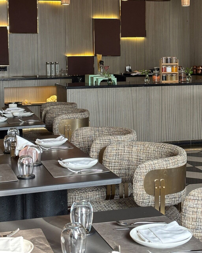 Restaurant 4, Omaya Suites, Raipur
