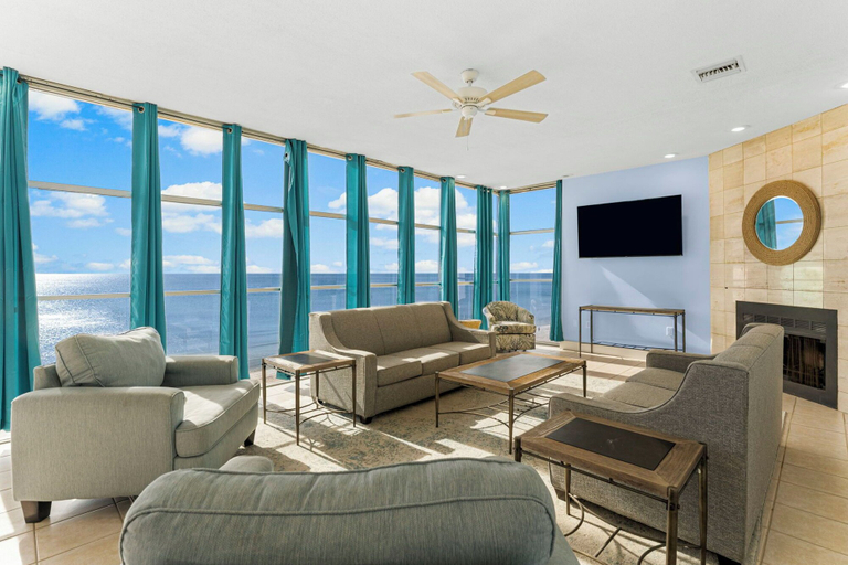 Room 1, Seahaven Penthouse, Bay