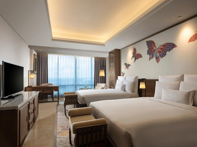 Hotel Tentrem Semarang - Bedroom