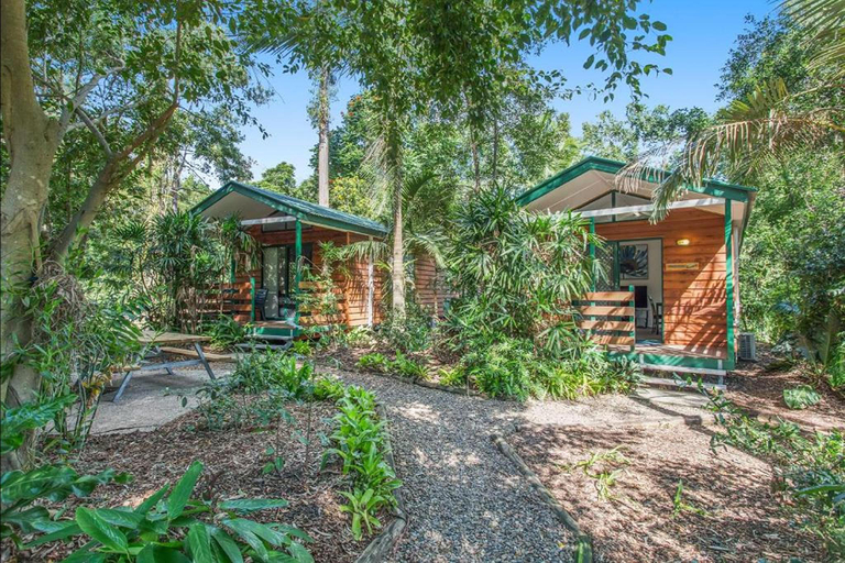 Exterior & Views 1, Landsborough Holiday Park, Caloundra - Rail Corridor