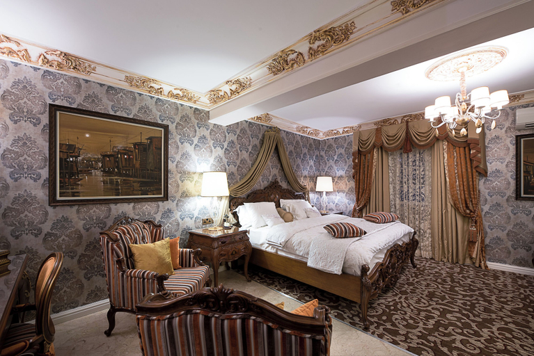 Room 5, House of splendor Boutique Hotel, Kosofe
