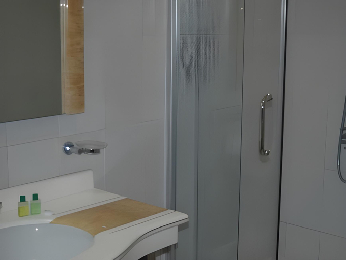 Bathroom 4, Oscar Hotel, Wadi Musa