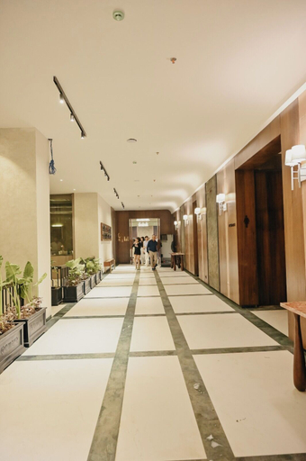 Hallway, Omaya Suites, Raipur