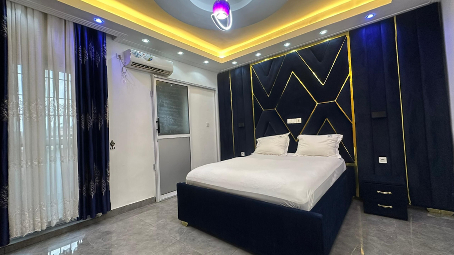 Room 5, Tchinda Meli Residence, Wouri