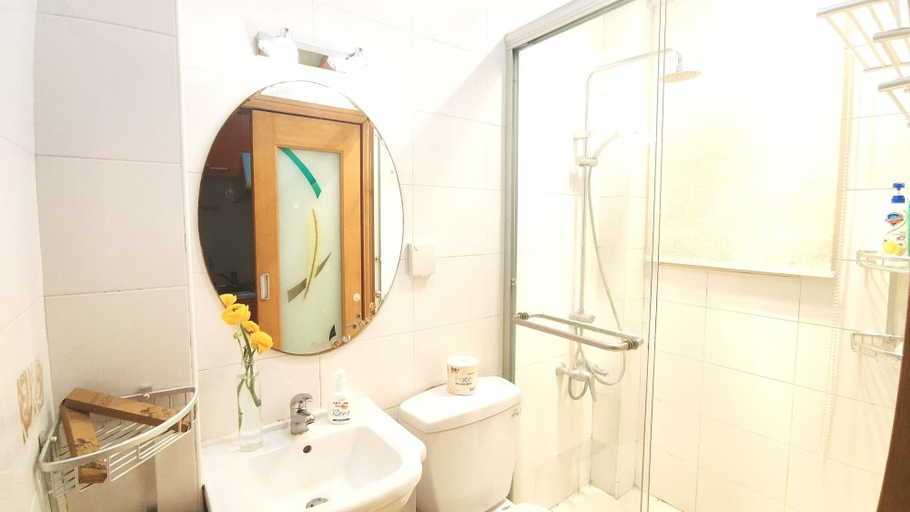 Bathroom, Lilys home Jingan Temple, Shanghai