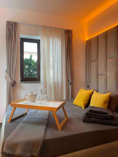Room 4, Exclusive 2-Bed Villa 5 min to Colosseum, Roma