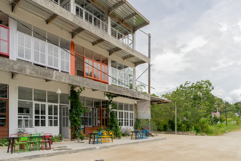 Exterior & Views 2, RedDoorz Plus @ Vantas Hotel Parbaba, Samosir