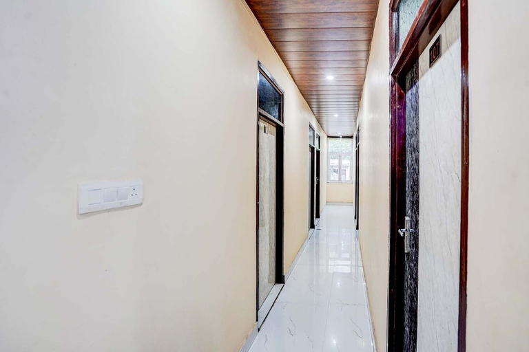 Lobby 5, Fabhotel Ratraksh, Kanpur Nagar