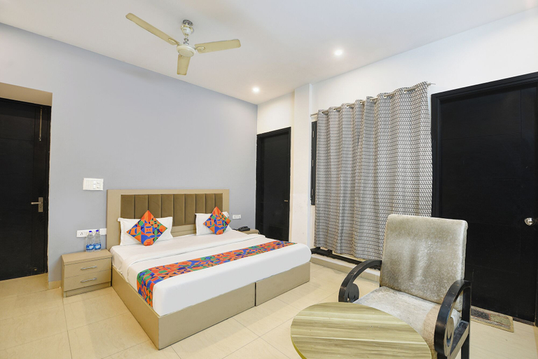 Room 4, Fabhotel X Green Tree, Gurgaon