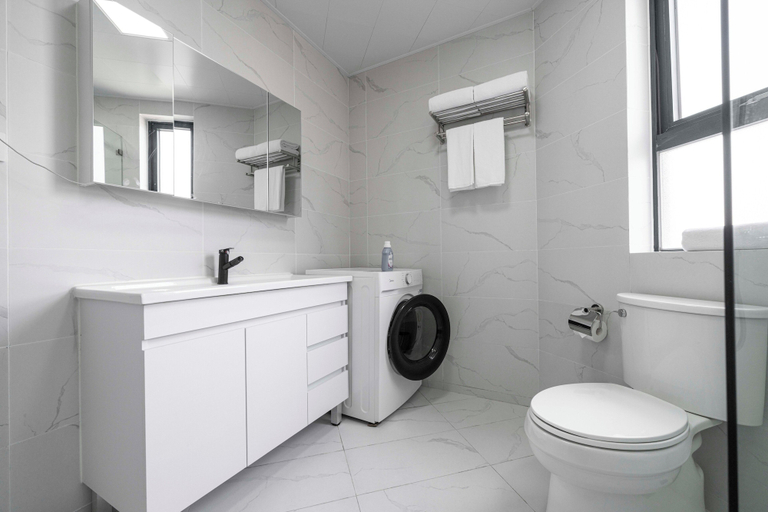 Bathroom 4, Tyms Elegant 4BR 2BA Apt Xujiahui Malls, Shanghai