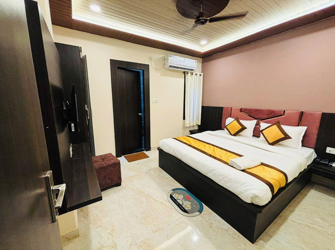 Room 3, Hotel Imperial Inn Varanasi, Varanasi