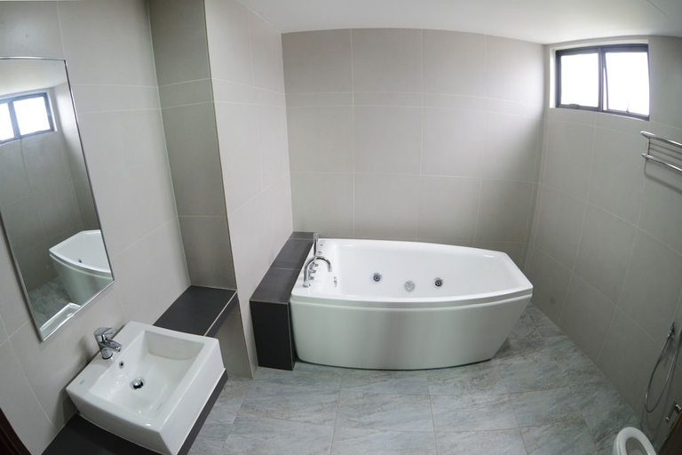 Bathroom, Star Well Hotel, Lipis