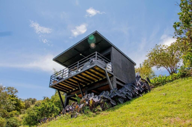 Front of property 4, Roots Eco House, Peñol