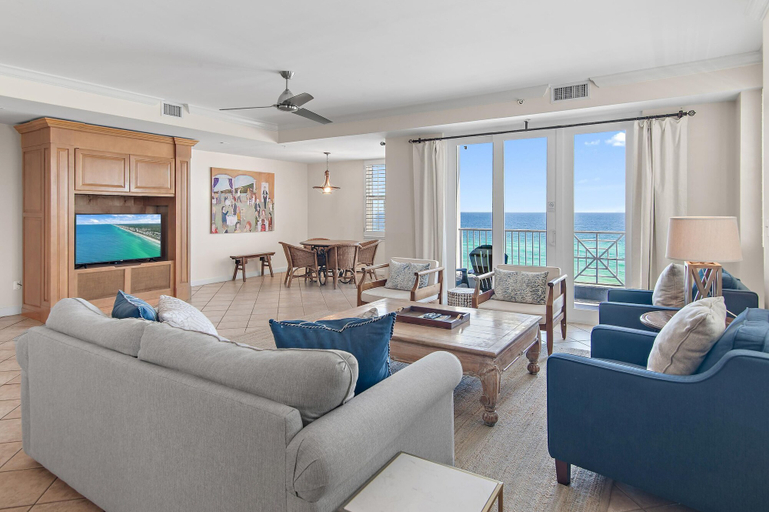 Living area 5, Inn at Crystal Beach 611, Okaloosa