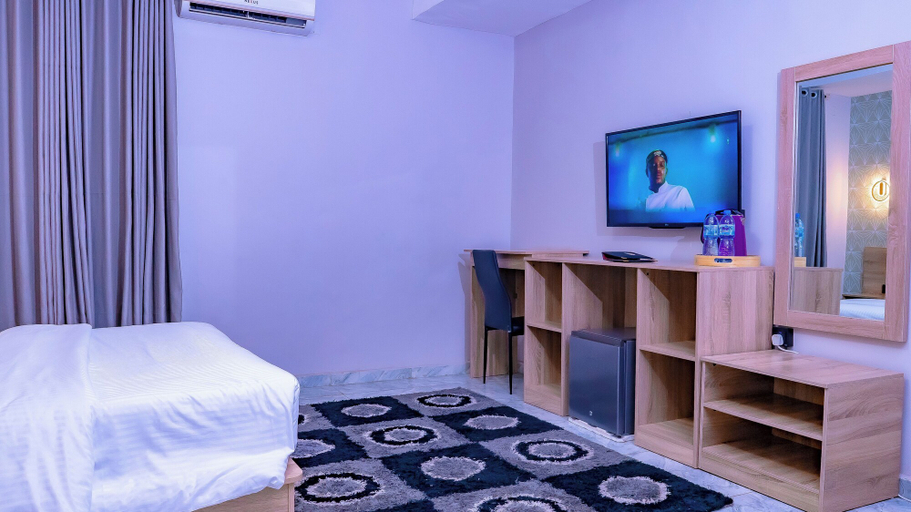 Room 5, H3 Hotel and Events Centre., Abeokuta South