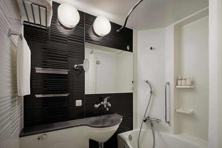 Bathroom 3, Four Points Flex by Sheraton Yokohama West, Yokohama