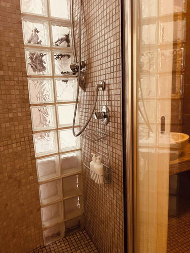 Bathroom 5, Casa Flora, Taranto