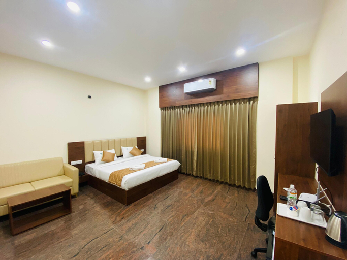 Room 2, Hotel Sahara Tree, Bangalore