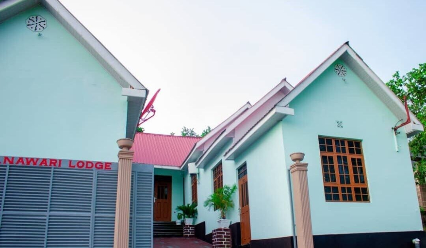 Front of property 4, SANAWARI LODGE, Meru