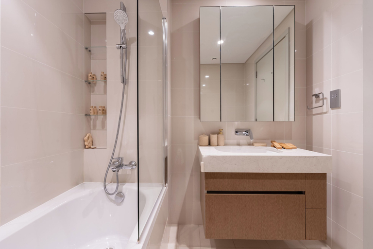 Bathroom 4, Beach Isle Residences- Emaar Beachfront, Dubai