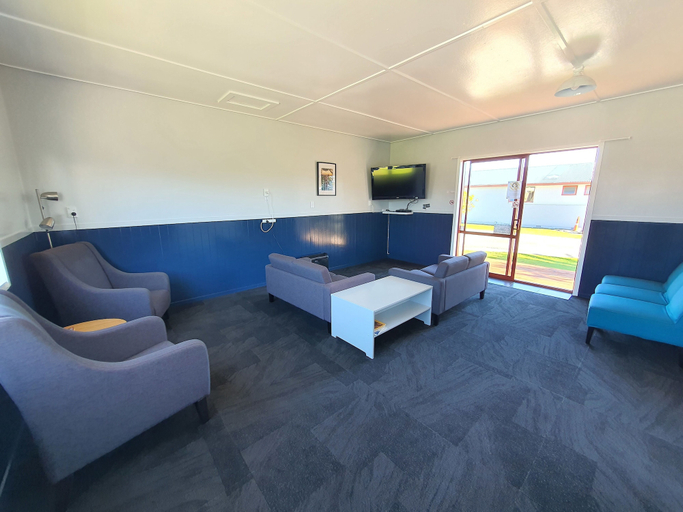 Lobby sitting area 4, Carters Beach Top 10 Holiday Park, Buller